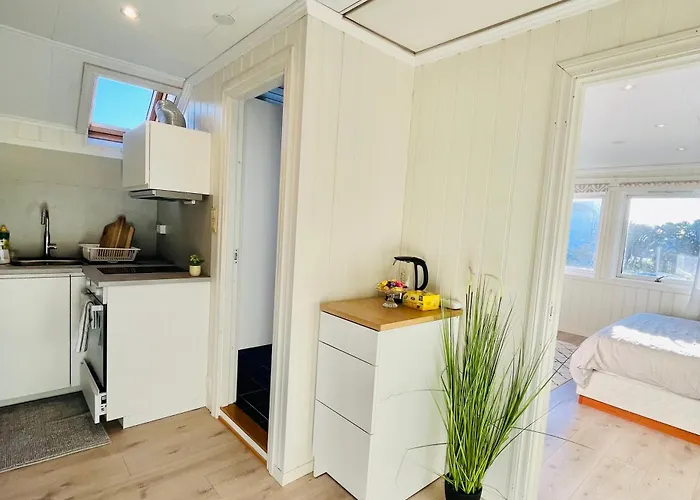 Apartmán A Beautiful 3-bedroom With Stunning Views And Free Parking Bergen