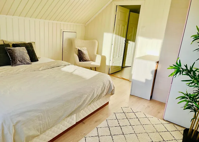 A Beautiful 3-bedroom With Stunning Views And Free Parking Appartement