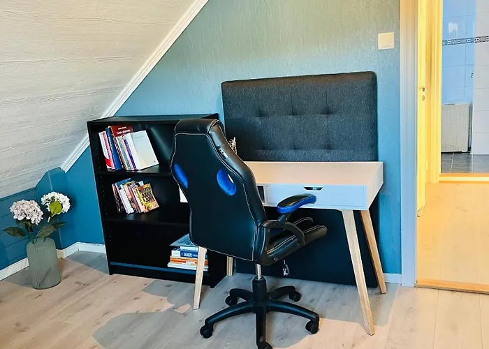 A Beautiful 3-bedroom With Stunning Views And Free Parking * Bergen